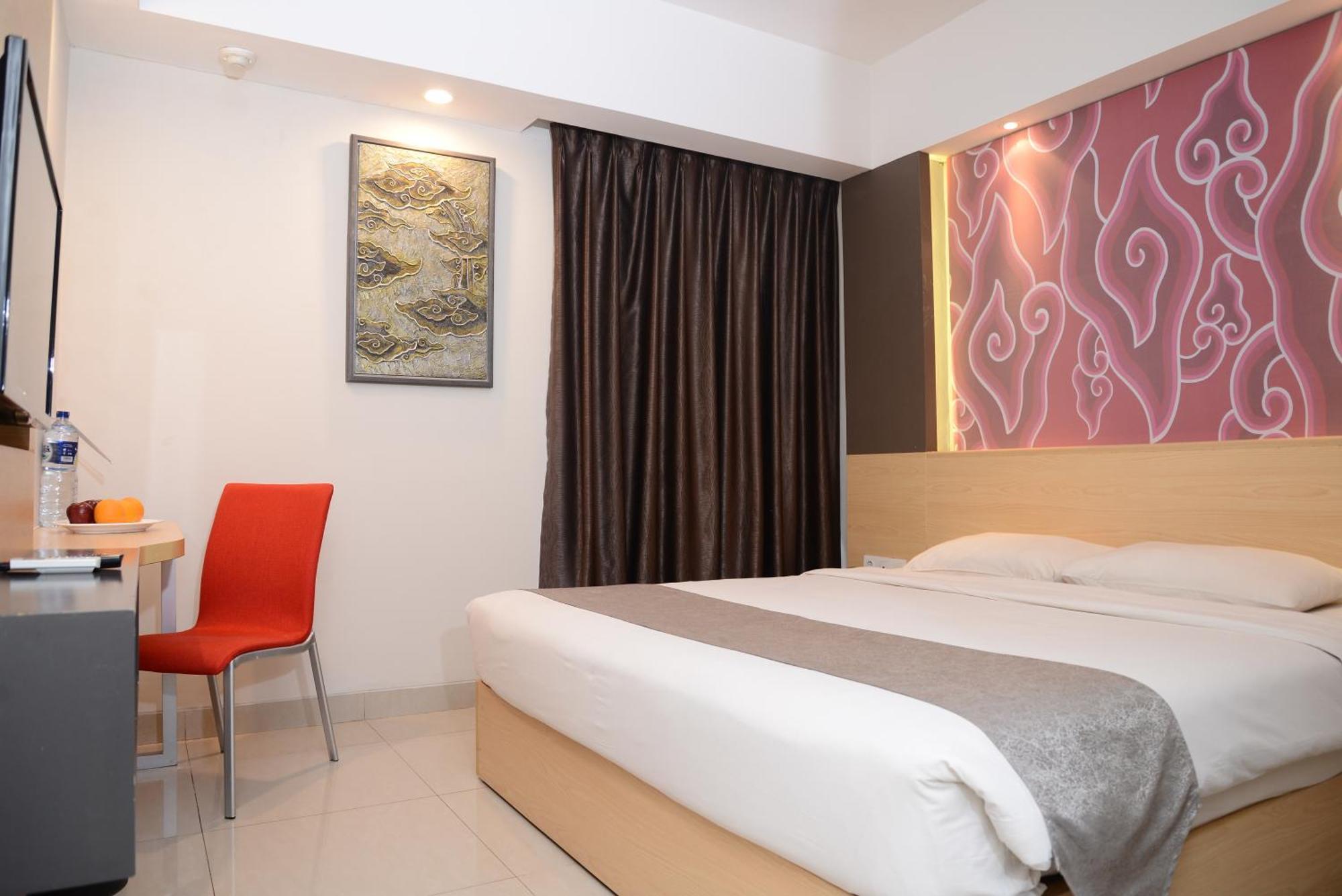 Metland Hotel Чиребон Экстерьер фото