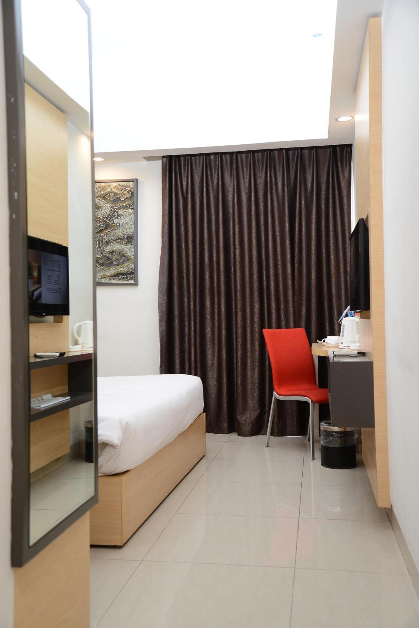 Metland Hotel Чиребон Экстерьер фото