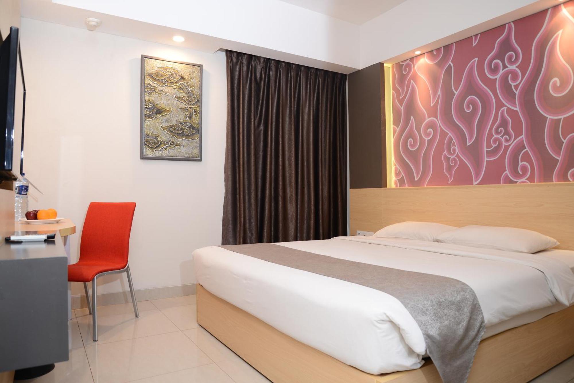 Metland Hotel Чиребон Экстерьер фото